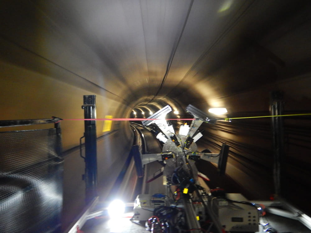 走行型赤外線撮影システムを用いたトンネル覆工面のうき・はく離、漏水調査